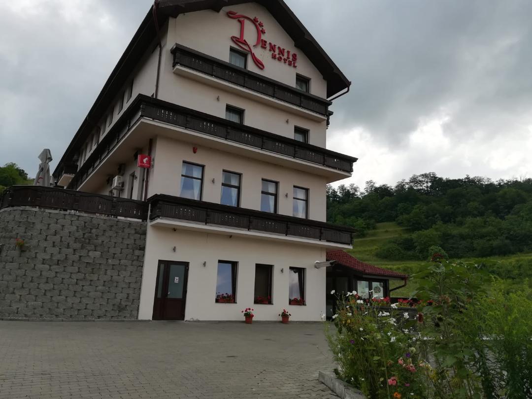Hotel Dennis Mediaş 외부 사진